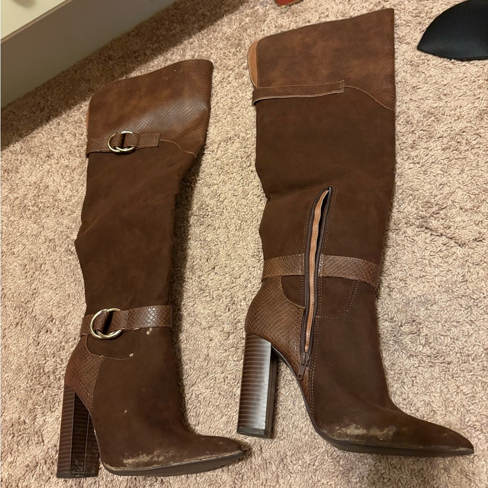 OFFERS OPEN! Women’s size 8 Brown Knee High Boots with Heels. Hardly worn
